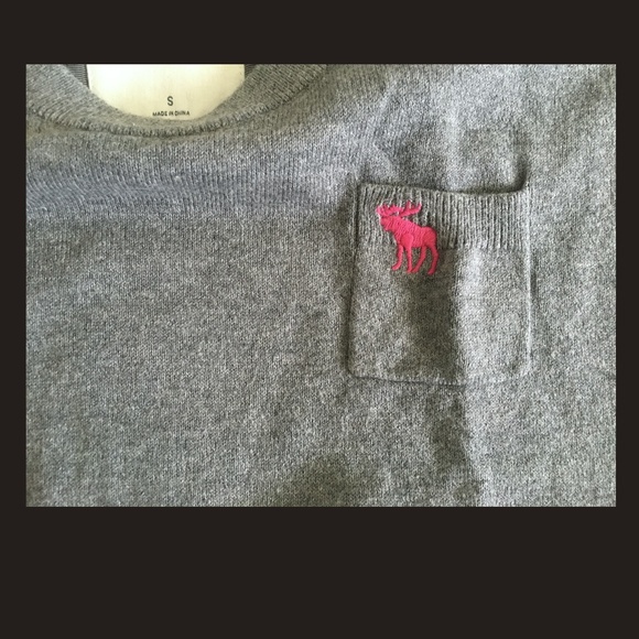 Abercrombie & Fitch grey sweater. Size S. - Picture 3 of 4